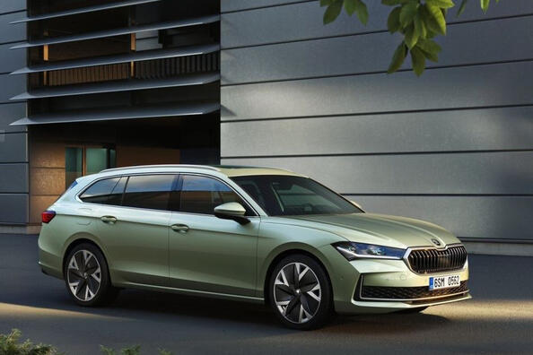 Revisión de la camioneta Skoda Superb Combi 2024