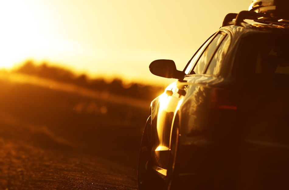 ¿Qué pasará si el coche está mucho tiempo al sol?