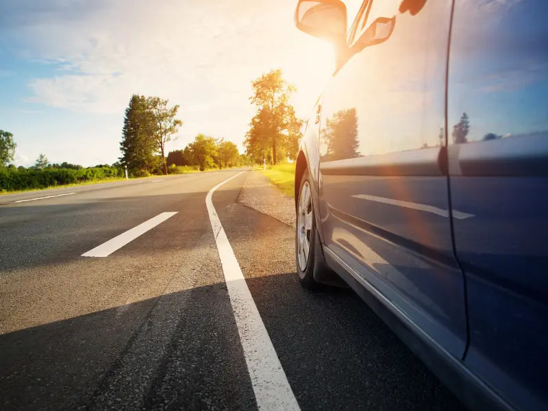 ¿Cómo cuidar un coche en verano?