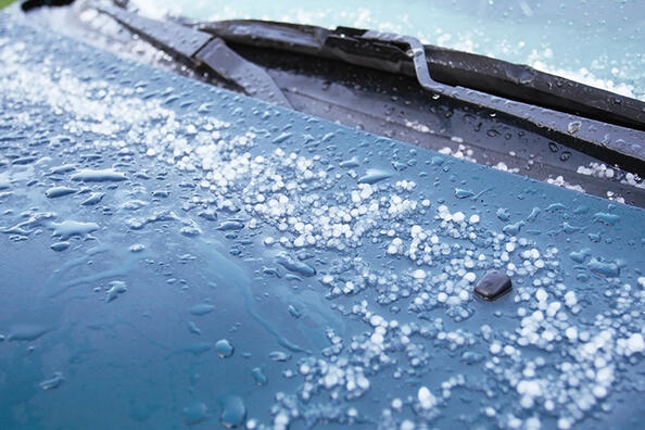 ¿Qué hacer si el coche queda atrapado por granizo?