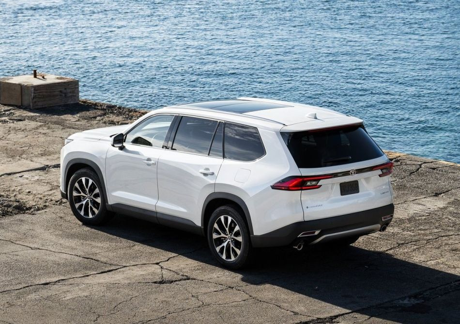 Revisión del crossover grande Toyota Grand Highlander