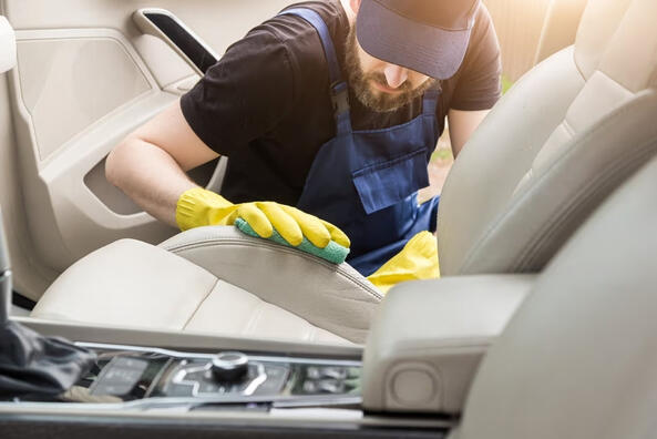 Cuero líquido: salvación para el interior del coche