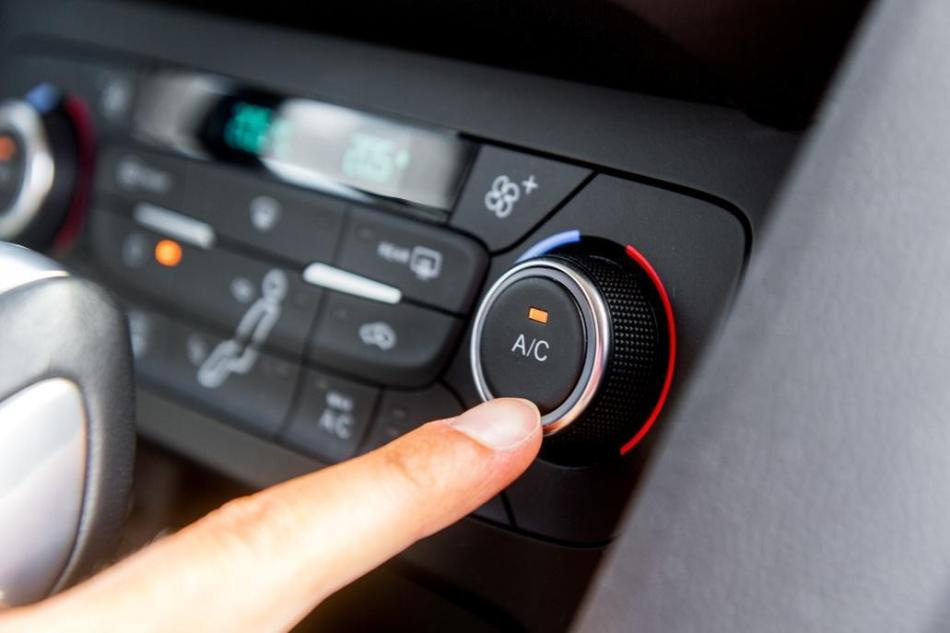 Escape del calor: ¿cómo salvar el aire acondicionado del coche en verano?
