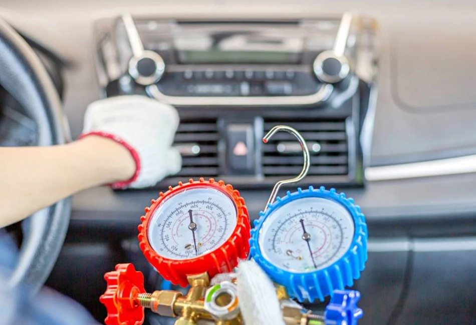 ¿Cómo entender que es necesario recargar el aire acondicionado del coche?