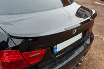 BMW 3 Series E90/E91 2005-2011 Alerón estilo M4 (para E90, imprimado para pintar) foto 2