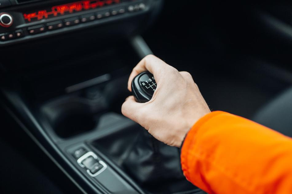 ¿Qué caja de cambios elegir al comprar un coche?
