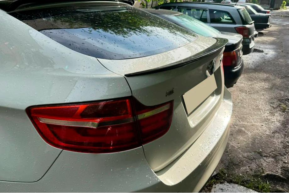 BMW X6 E71 2008–2014 Alerón DPT (Negro Brillante) Image