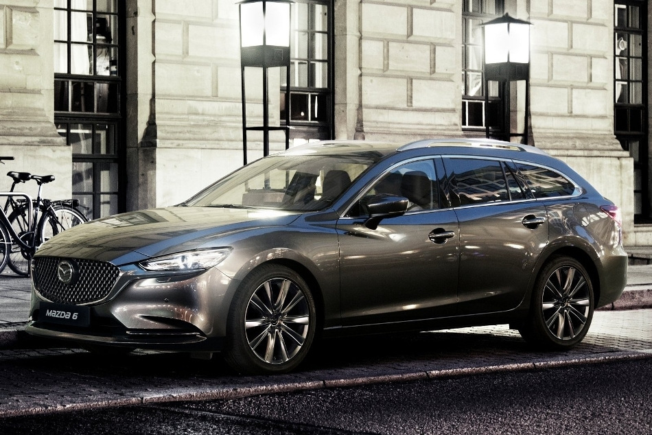 Revisión del Mazda 6 Combi: una camioneta práctica y cómoda