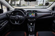 Revisión del sedán actualizado Nissan Versa foto 5