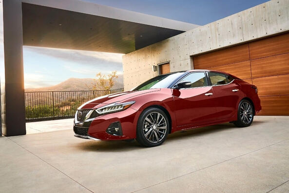 Una revisión del cómodo y elegante sedán Nissan Maxima.