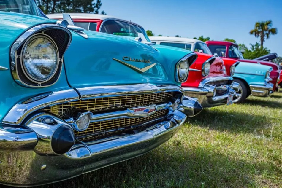 Cómo preparar un coche retro para una exposición