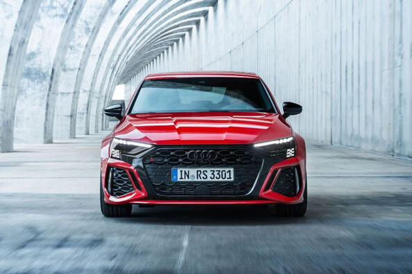 Revisión del Audi RS 3 Sportback: un hatchback potente y deportivo Foto 2