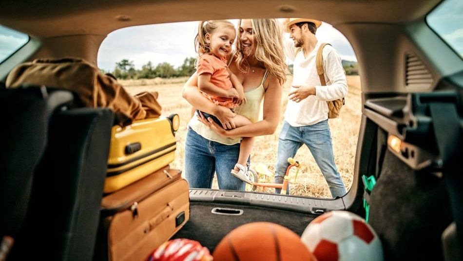 Cosas necesarias para viajar en coche: qué llevar contigo en la carretera