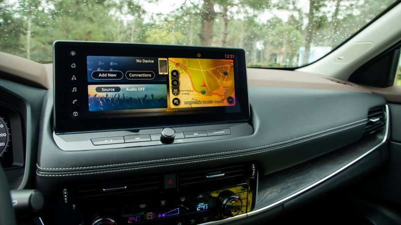 ¿Qué es un sistema multimedia para automóvil?