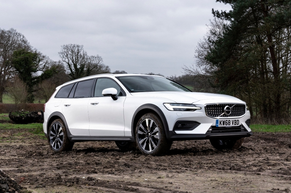 Revisión de la camioneta Volvo V60 Cross Country de segunda generación