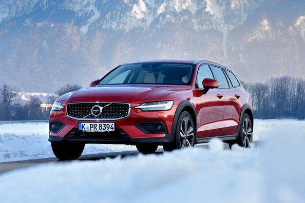 Revisión de la camioneta Volvo V60 Cross Country de segunda generación Foto 3