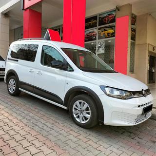 Juego de molduras y aletines Volkswagen Caddy 2020-