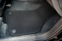 Volkswagen Passat B8 2015-2023 Alfombrillas EVA (USA, negras) foto 4