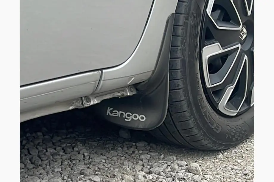 Renault Kangoo 2008–2020 Guardabarros a Medida EuroCap Foto 8