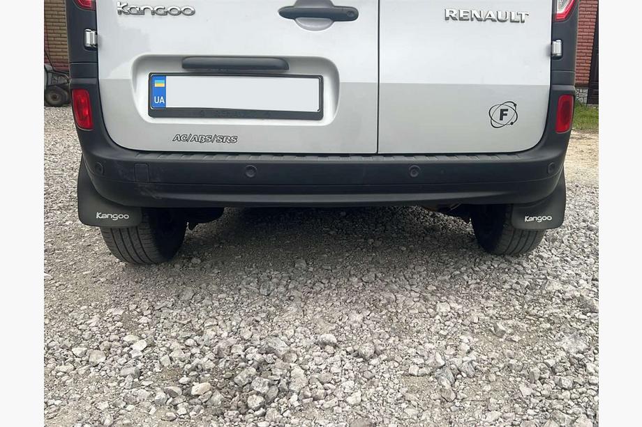 Renault Kangoo 2008–2020 Guardabarros a Medida EuroCap Delanteros Image