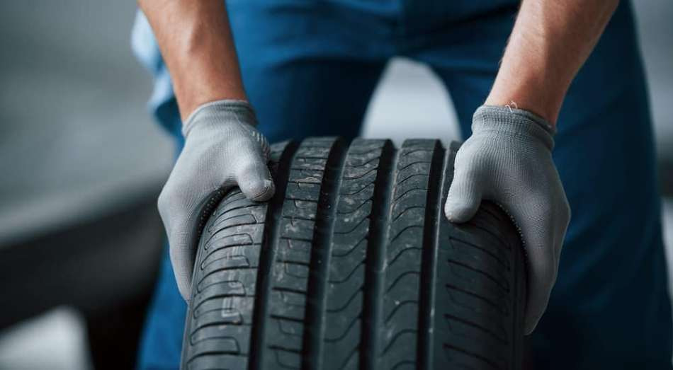 ¿Cómo cuidar adecuadamente los neumáticos de los coches?