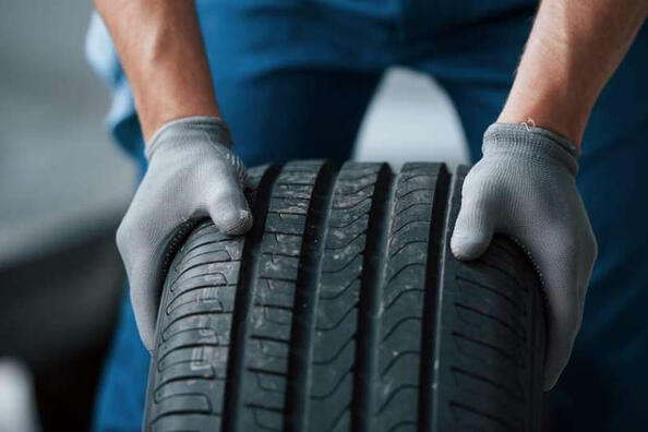 ¿Cómo cuidar adecuadamente los neumáticos de los coches?