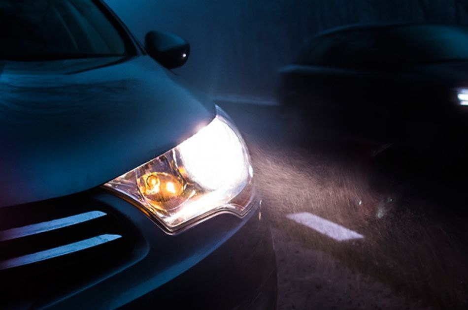 ¿Cómo mejorar la iluminación de los faros de los coches?