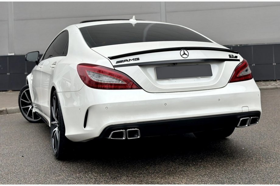 Mercedes CLS C218 2011-2018 Difusor trasero con colas de escape Black (2015-2018, diseño CLS63) Foto 1