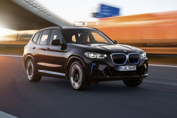 BMW iX3 2021: revisión detallada del crossover eléctrico actualizado Foto 4