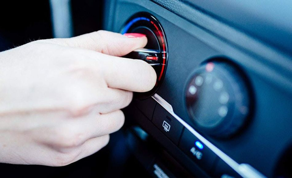 Cómo calentar rápidamente el interior del coche.