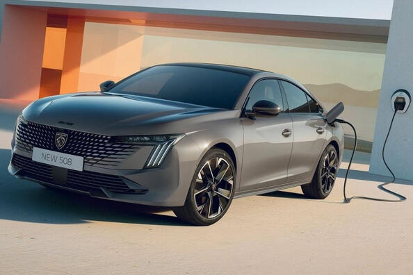 Peugeot 508 actualizado 2023: un sedán francés con estilo Foto 2