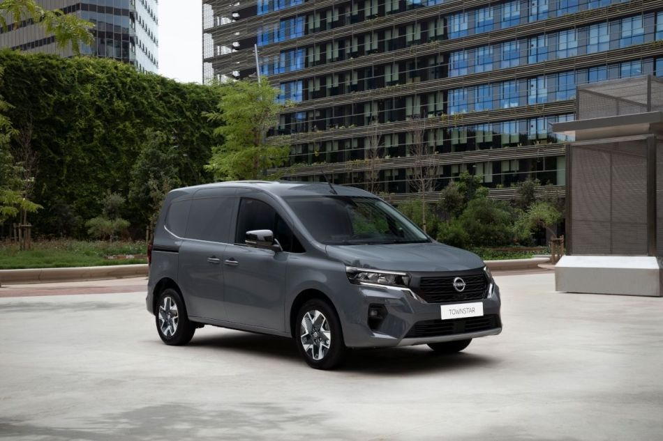 Revisión de Nissan Townstar: una combinación de comodidad y funcionalidad