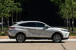 Revisión de Toyota Venza: un crossover híbrido moderno foto 3