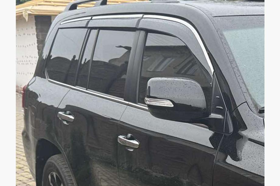 Lexus LX570/450d 2008-2022 Deflectores de Ventana con Moldura Cromada Niken Luxury (2008-2015, 6 uds) Image