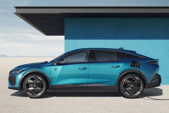 Revisión del Peugeot 408: fastback elegante y tecnológico Foto 4