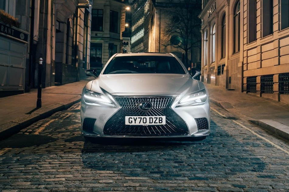Descripción general del rediseño del Lexus LS de quinta generación