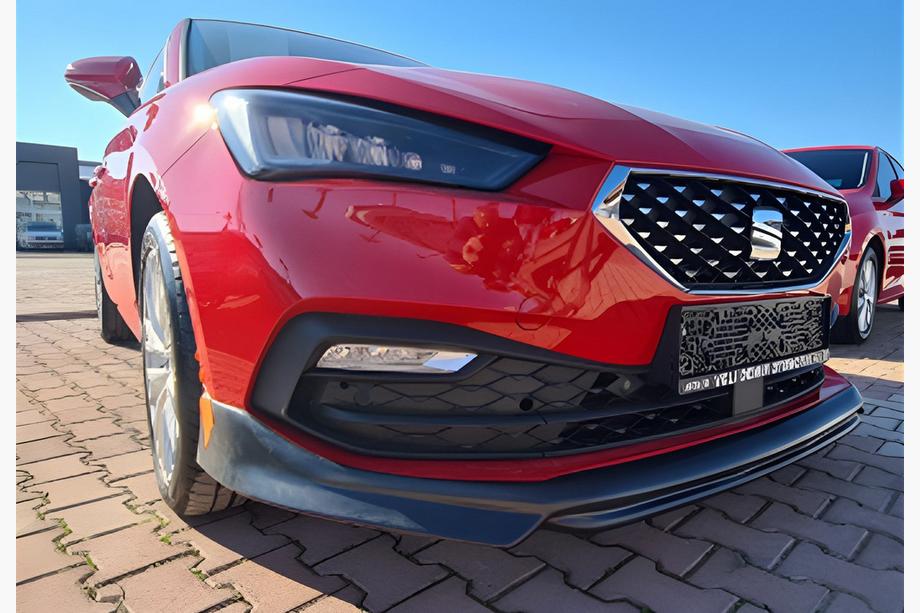 Seat Leon 2020- Lip delantero DPT V-1 (Negro Brillante) Foto 1