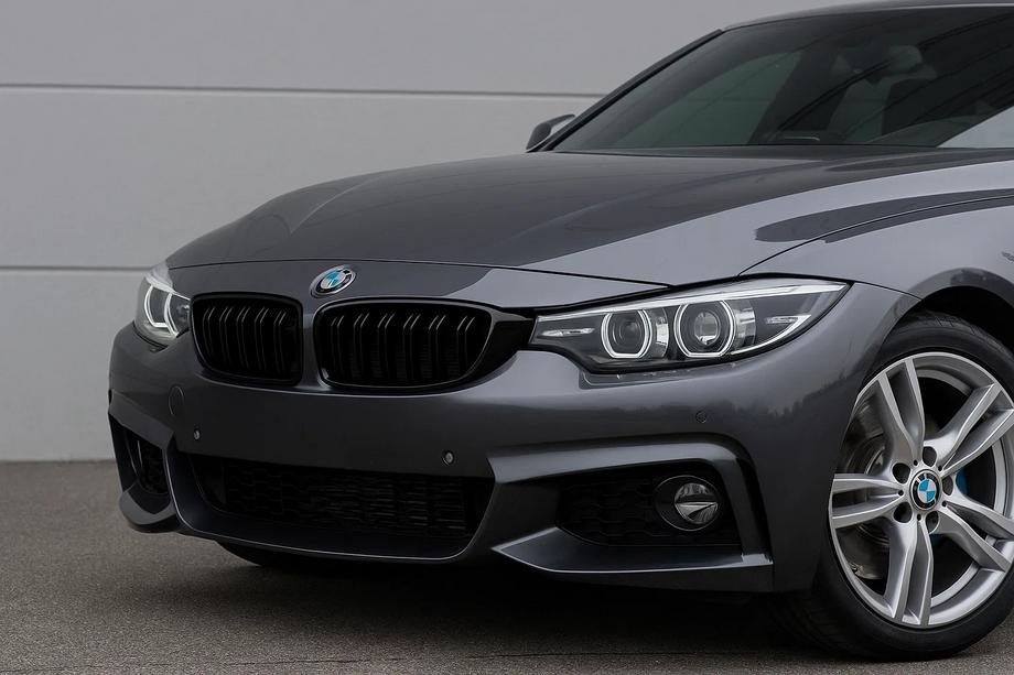 BMW 4 Series F32/F33/F36 2012-2020 Riñones M-Look (Negro Brillante) Foto 2