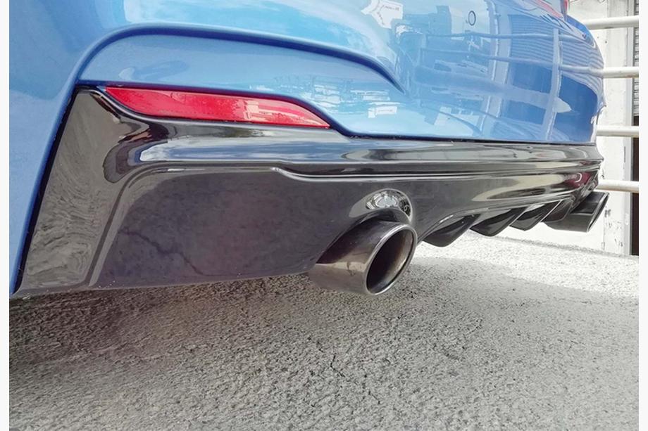 BMW 2 Series F22/F23 2014-2021 Difusor Trasero DPT (Negro Brillante) Image