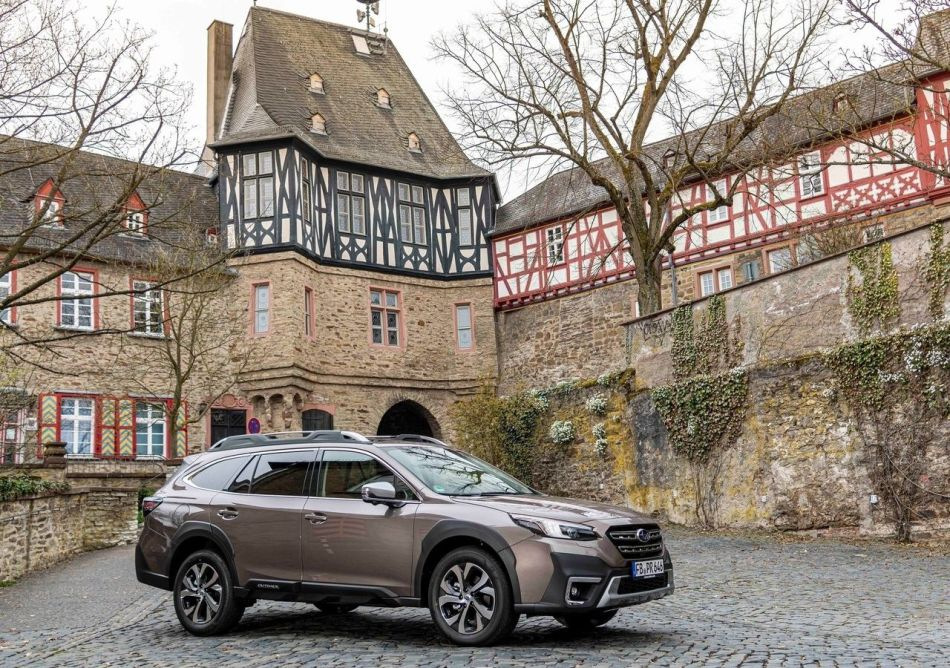Revisión de Subaru Outback: un crossover confiable y funcional para cualquier camino