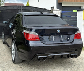 BMW 5 Series E60/E61 2003-2010 Difusor Trasero DPT V-2 (para M-Sport, Negro Brillante) foto 2