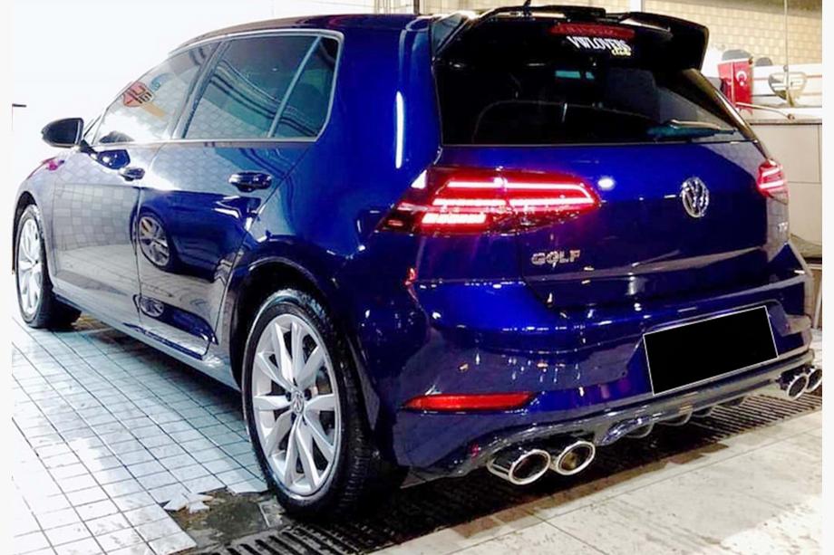 Volkswagen Golf 7/E-Golf 2012-2020 Difusor Trasero DPT V-1 (2017-2019, Negro Brillante) Image