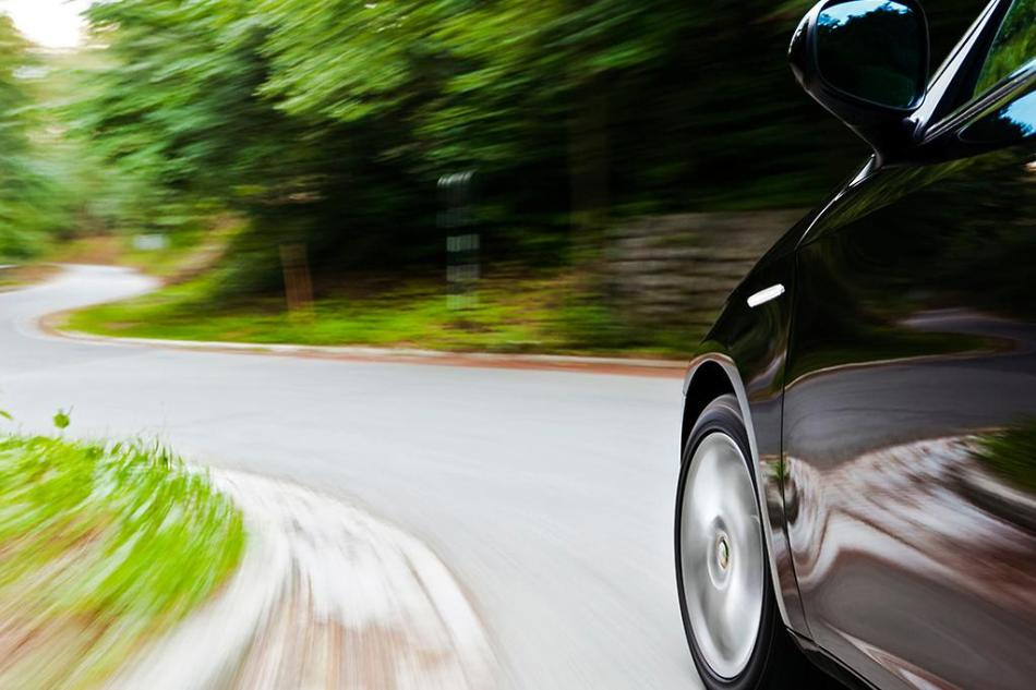Pros y contras de los diferentes tipos de conducción: ¿cuál elegir?
