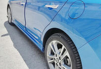 Hyundai Elantra (AD) 2015-2020 Faldones Laterales DPT (Negro Brillante) foto 1