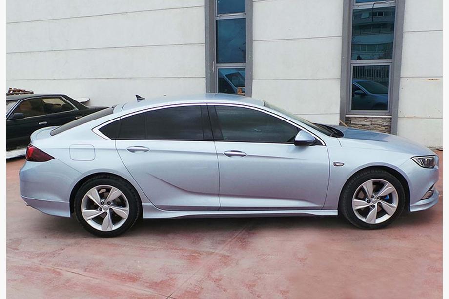 Opel Insignia 2017-2022 Faldones Laterales DPT (imprimados para pintar) Foto 3