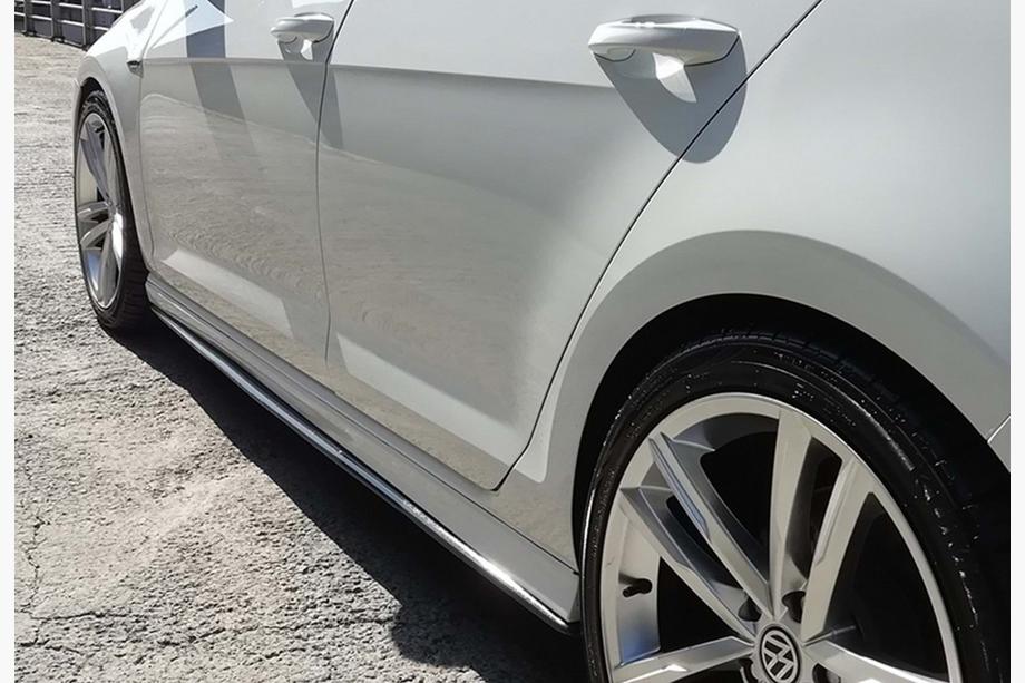 Volkswagen Golf 7/E-Golf 2012-2020 Faldones Laterales DPT V-2 (Negro Brillante) Foto 5