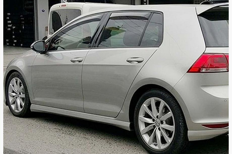 Volkswagen Golf 7/E-Golf 2012-2020 Faldones Laterales DPT V-9 (Negro Brillante) Foto 2