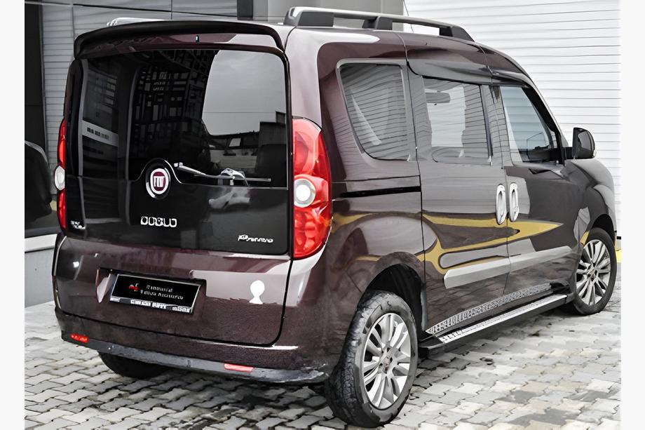Fiat Doblo II 2010-2022 Alerón DPT (Negro Brillante) Image