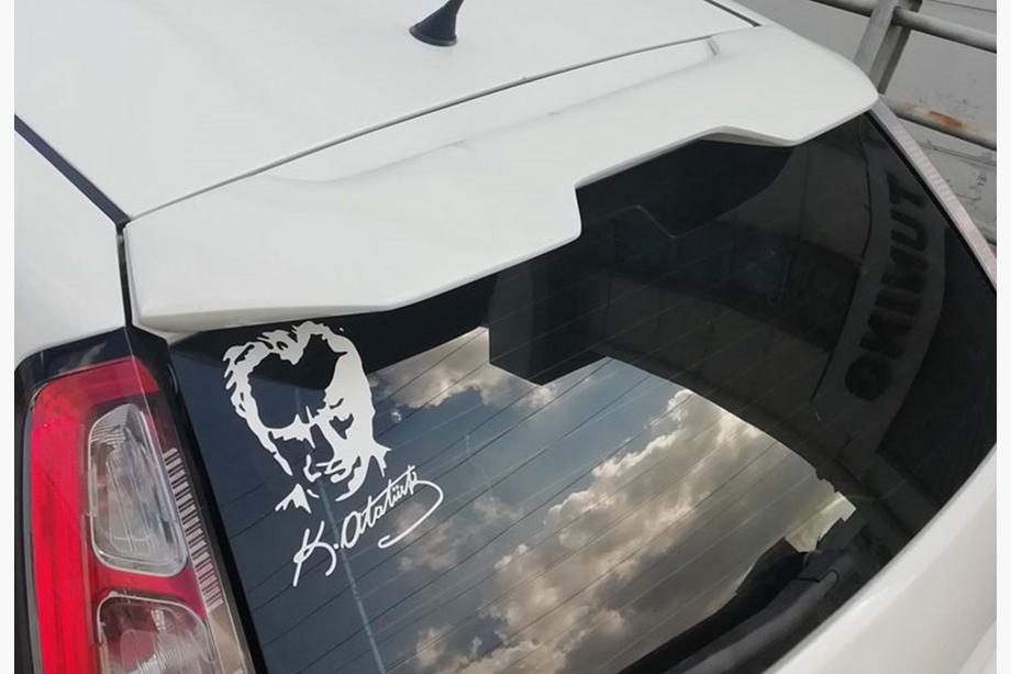 Fiat Punto Grande/EVO 2006-2018 Alerón DPT (Negro Brillante) Foto 3