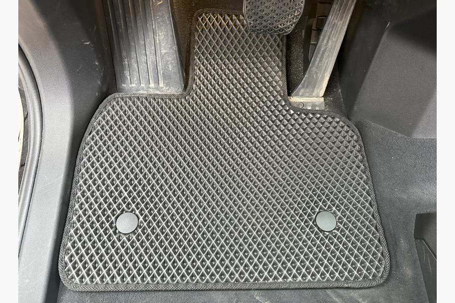 BMW iX (I20) 2022- Alfombrillas EVA V-1 (Negro) Image